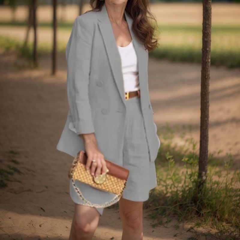 Conjunto Sra. Beatrice™ em Alfaiataria com Blazer Alongado e Shorts / Para a Mulher que Inspira Elegância, Respeito e Autenticidade!