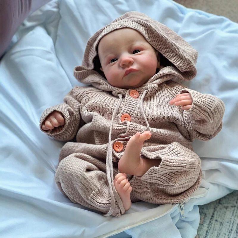 Boneca Reborn Modern Lar™ com Roupa Feita à Mão / Realismo Surpreendente e Acabamento Rico em Cada Detalhe!