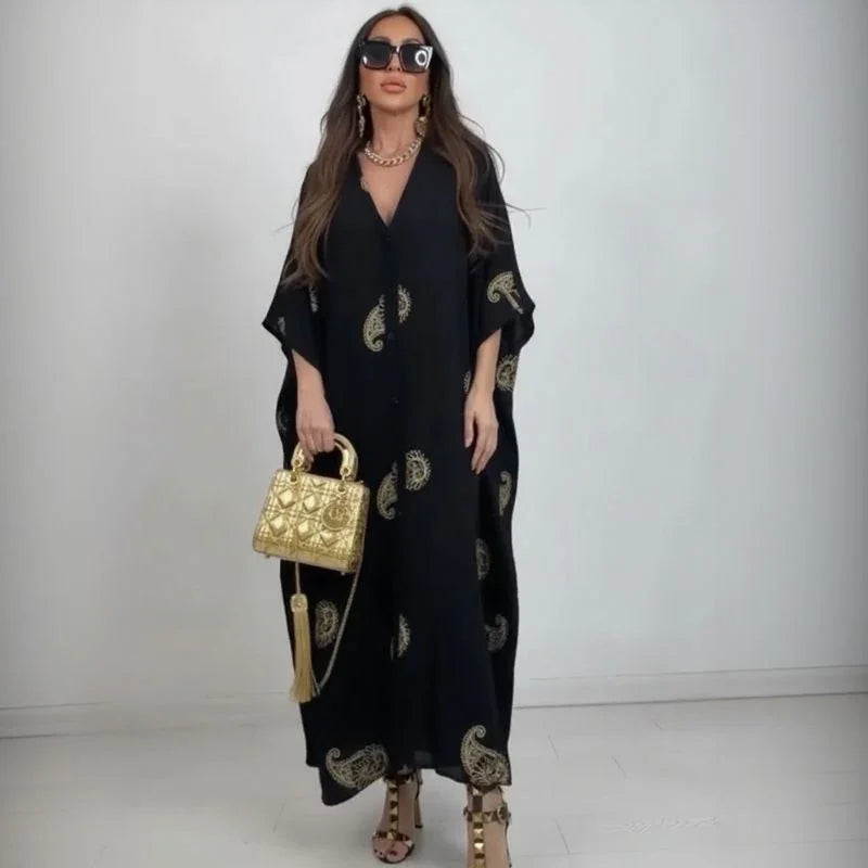 Vestido Marroquina™ Em Viscose Fluída com Adornos Dourados / Sofisticação Escultural para Mulheres de Presença Marcante!