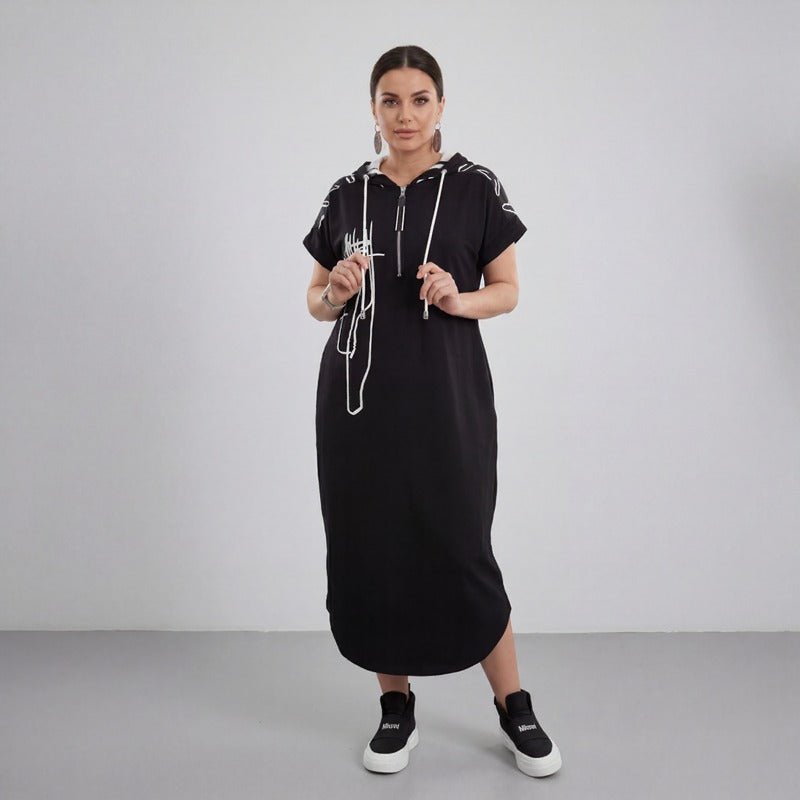 Vestido Lígia™ com Capuz e Estampa Autoral Contemporânea