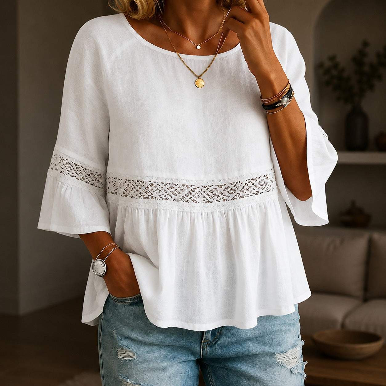 Blusinha Aitana™ com Rendado Delicado e Mangas Evasê