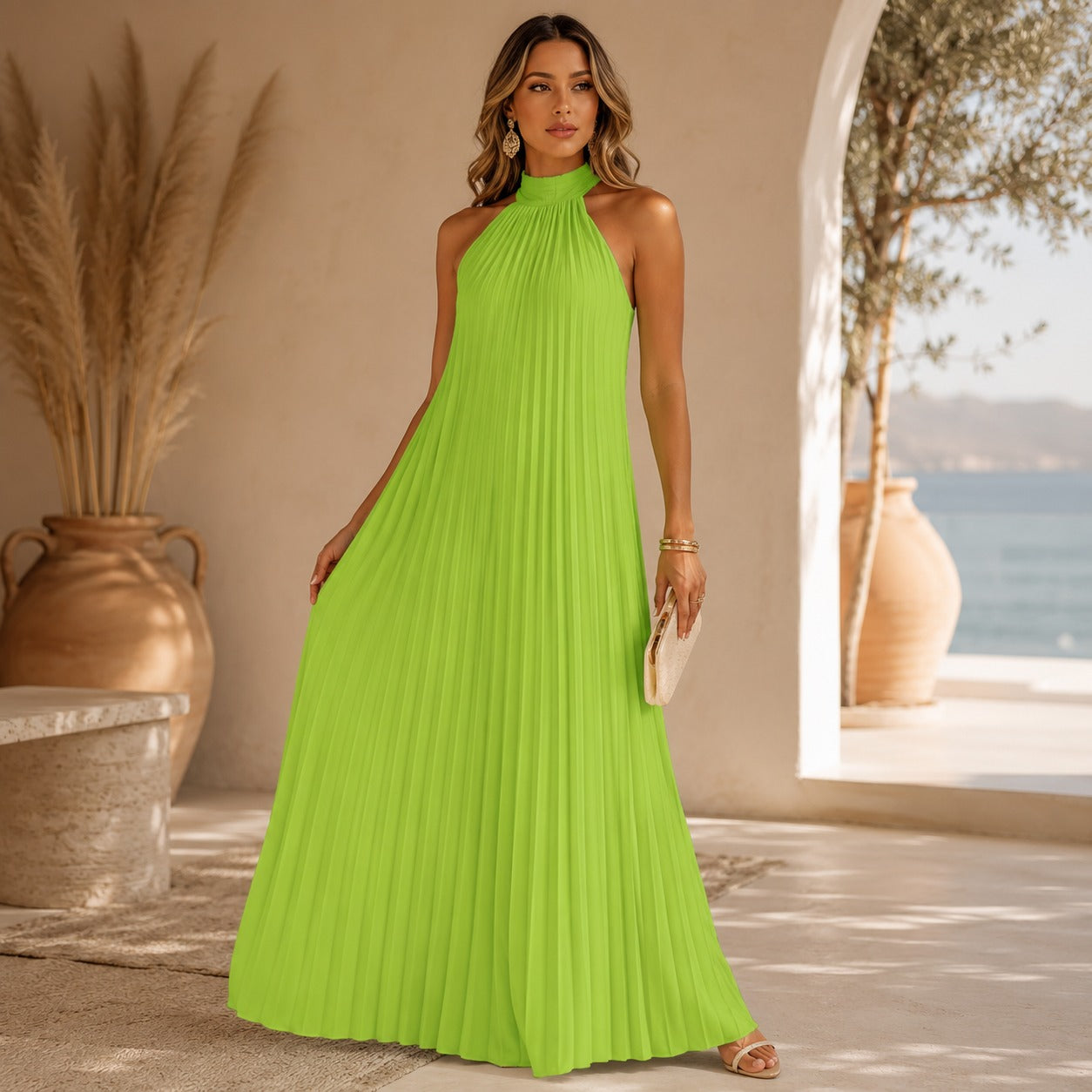 Vestido Longo Sicília™ com Plissado Elegante e Gola Alta Sem Mangas