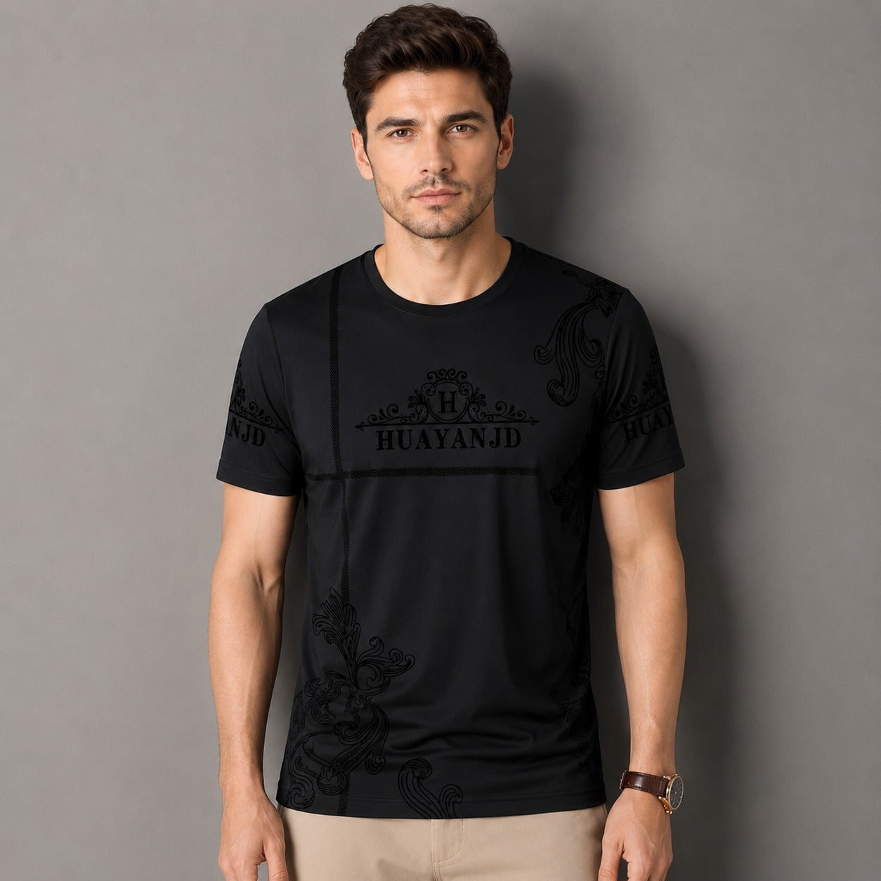 Camiseta Vittore™ com Gola Redonda e Estampa Contemporânea / Ideal para um visual moderno em qualquer ocasião