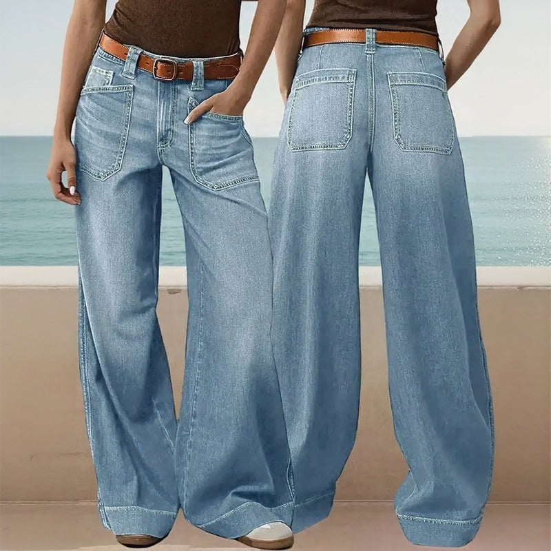 Calça Jeans Castela™ com Modelagem Ampla e Lavagem Estonada / Presença Casual Com Toque Retrô