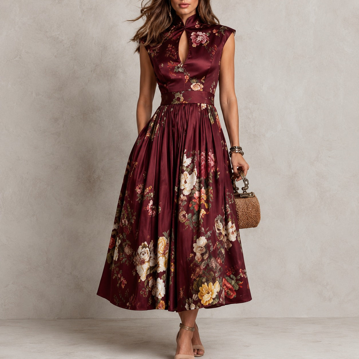 Vestido Vitoriana™ com Gola Mandarim com Abertura e Saia Evasê / Romantismo Sofisticado Sem Exageros