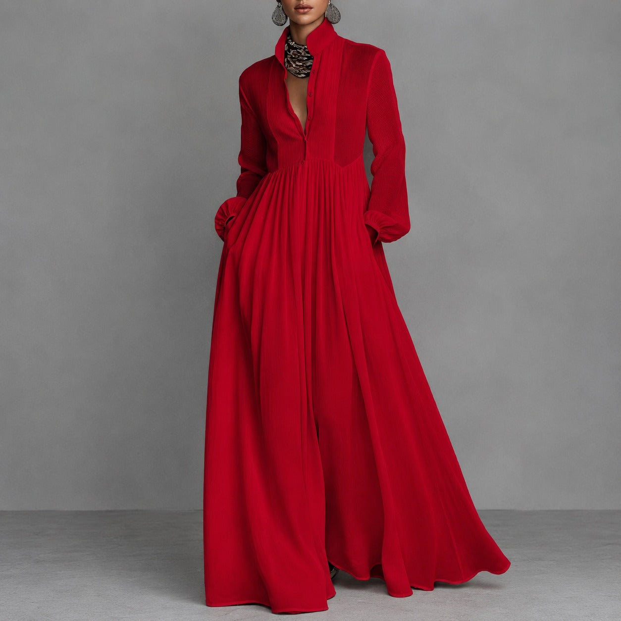 Vestido Loreta™ com Textura Plissada, Gola Alta e Saia Fluida / Silhueta Alongada Com Leveza e Elegância