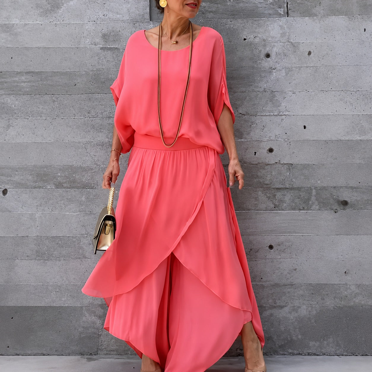 Conjunto Elisse™ com Blusa de Mangas Morcego e Calça Pantalona com Sobreposição