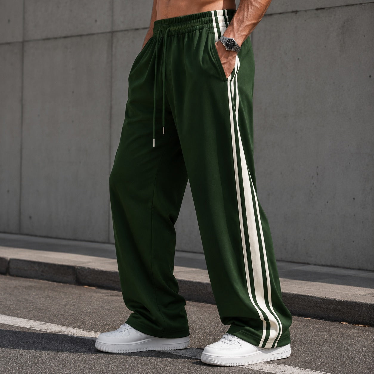 Calça Maxton™ com Listras Laterais, Cós Ajustável e Corte Reto / Um Clássico Esportivo para a Rotina