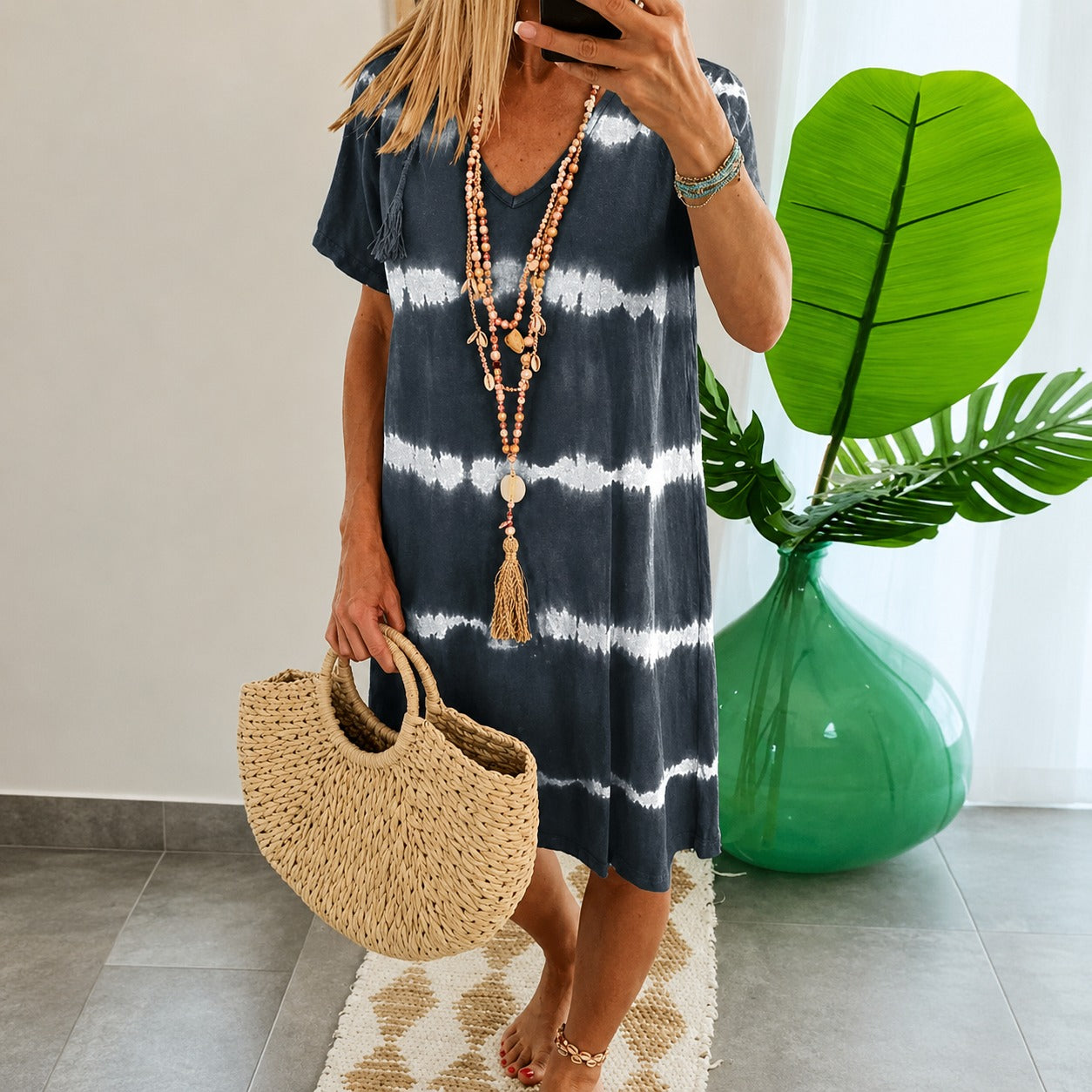Vestido Serenata™ com Listras Horizontais e Modelagem Solta / Leveza e Cor para Aproveitar os Dias de Verão.