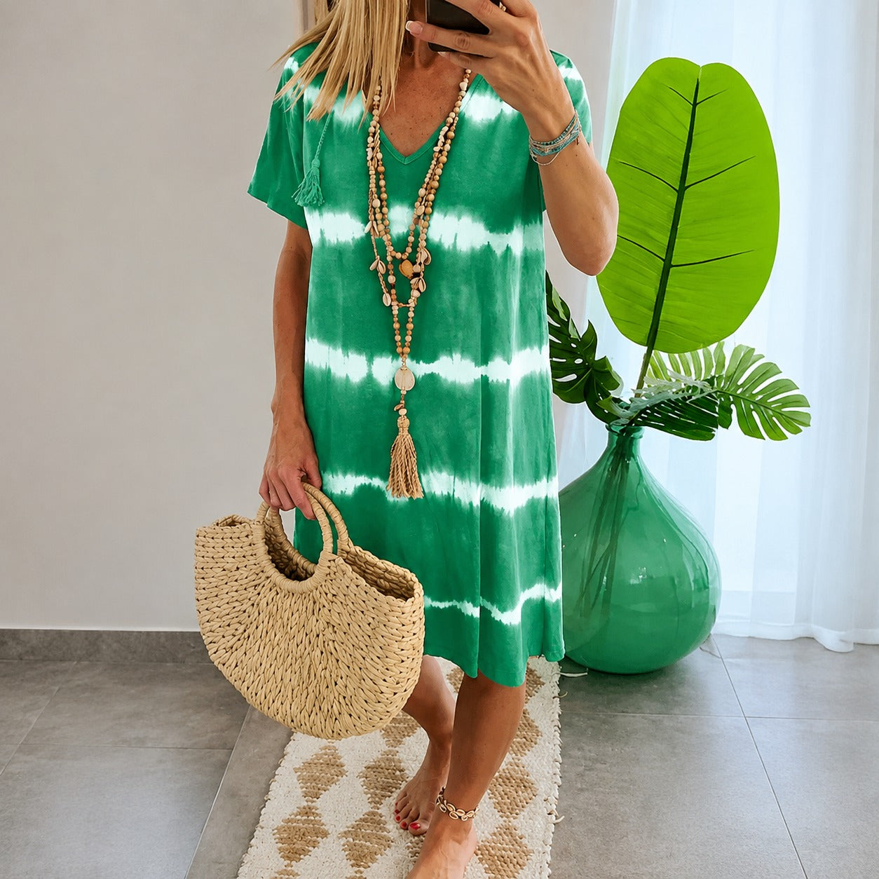 Vestido Serenata™ com Listras Horizontais e Modelagem Solta / Leveza e Cor para Aproveitar os Dias de Verão.