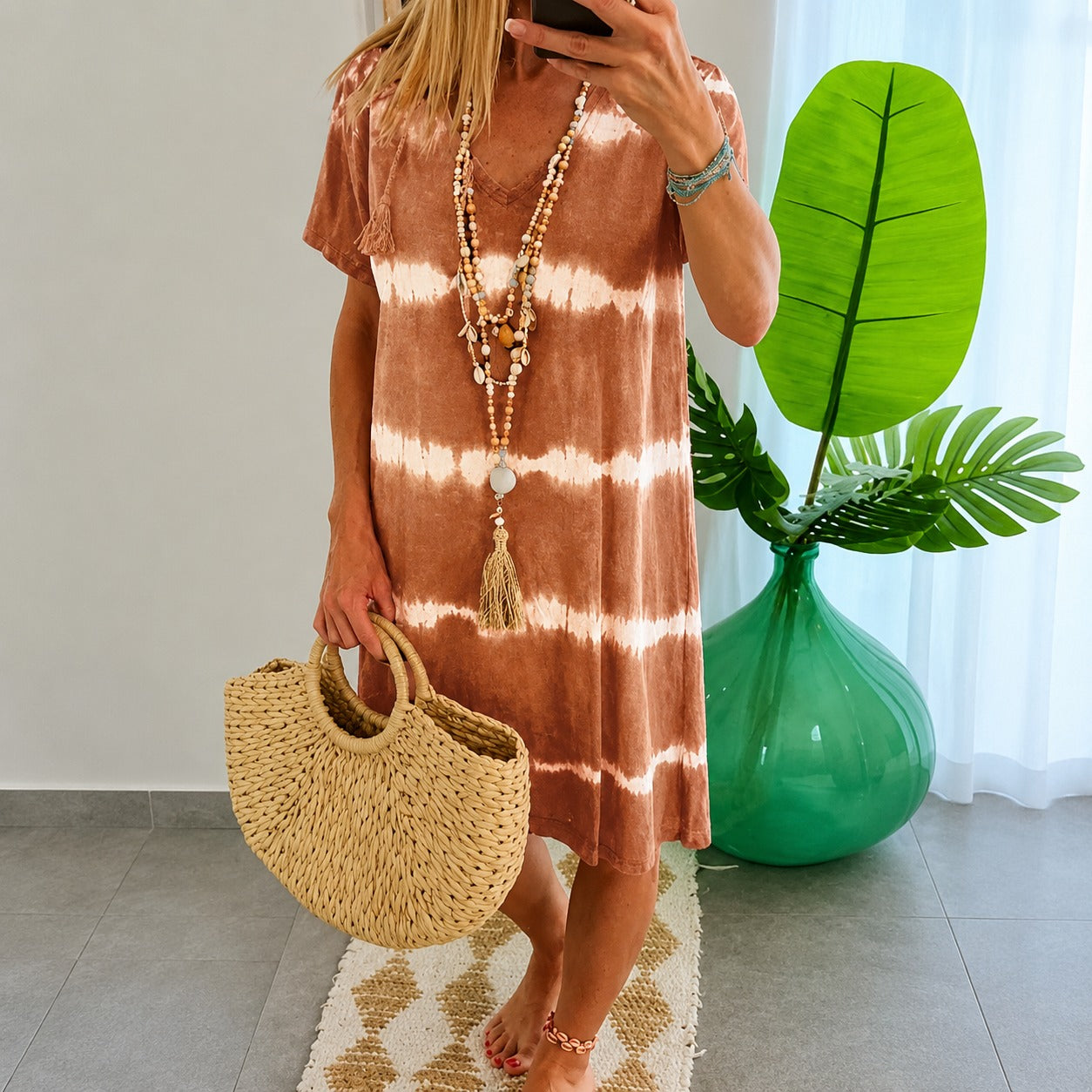 Vestido Serenata™ com Listras Horizontais e Modelagem Solta / Leveza e Cor para Aproveitar os Dias de Verão.