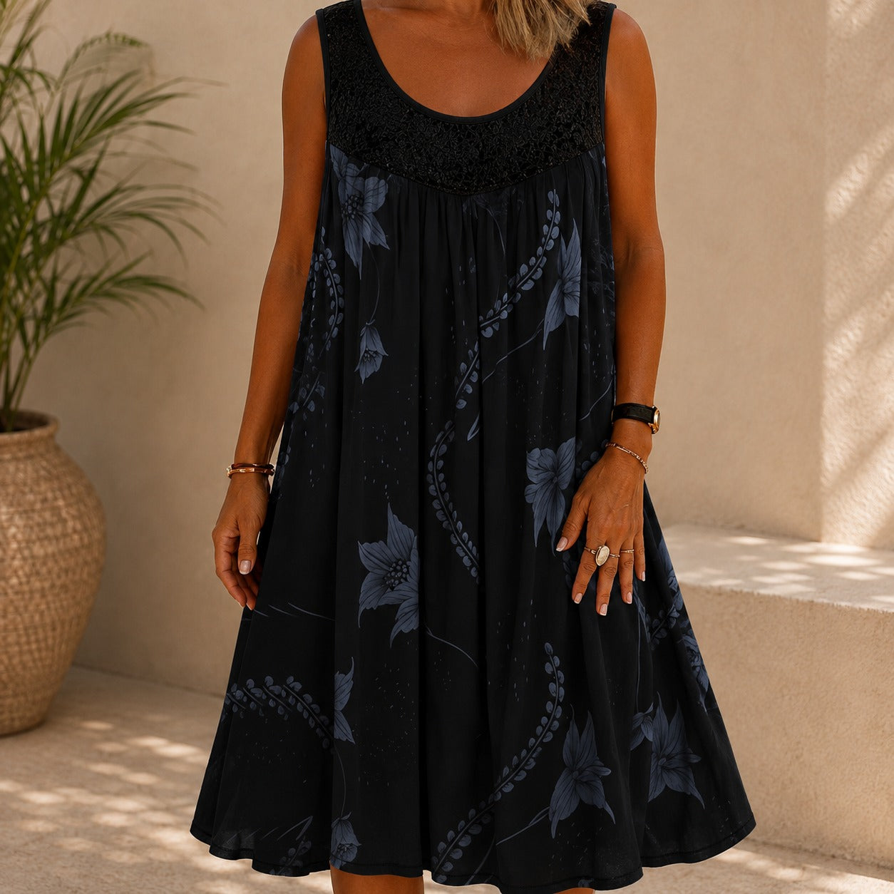 Vestido Salina™ com Renda no Colo, Estampa Floral e Modelagem Ampla / Delicadeza e Movimento para um Visual Leve e Feminino.