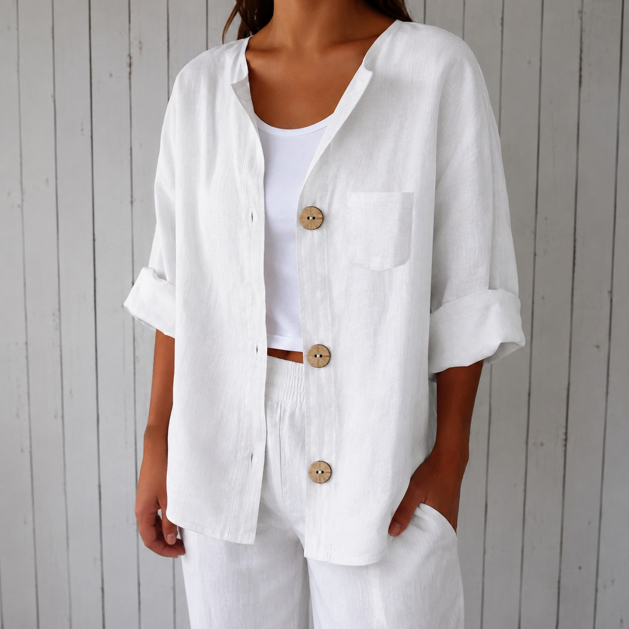 Camisa Giovanna™ em Linho de Algodão com Botões Frontais, Mangas 3/4 e Bolso Frontal