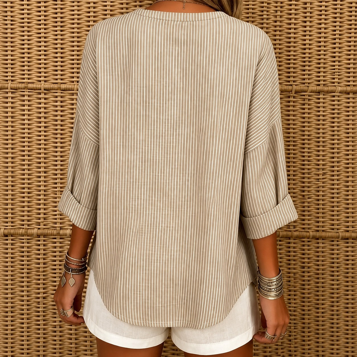 Blusa Maressa™ com Gola Padre, Manga 3/4 e Listras Verticais / O Look Casual Que Deixa Muito Mais Elegante