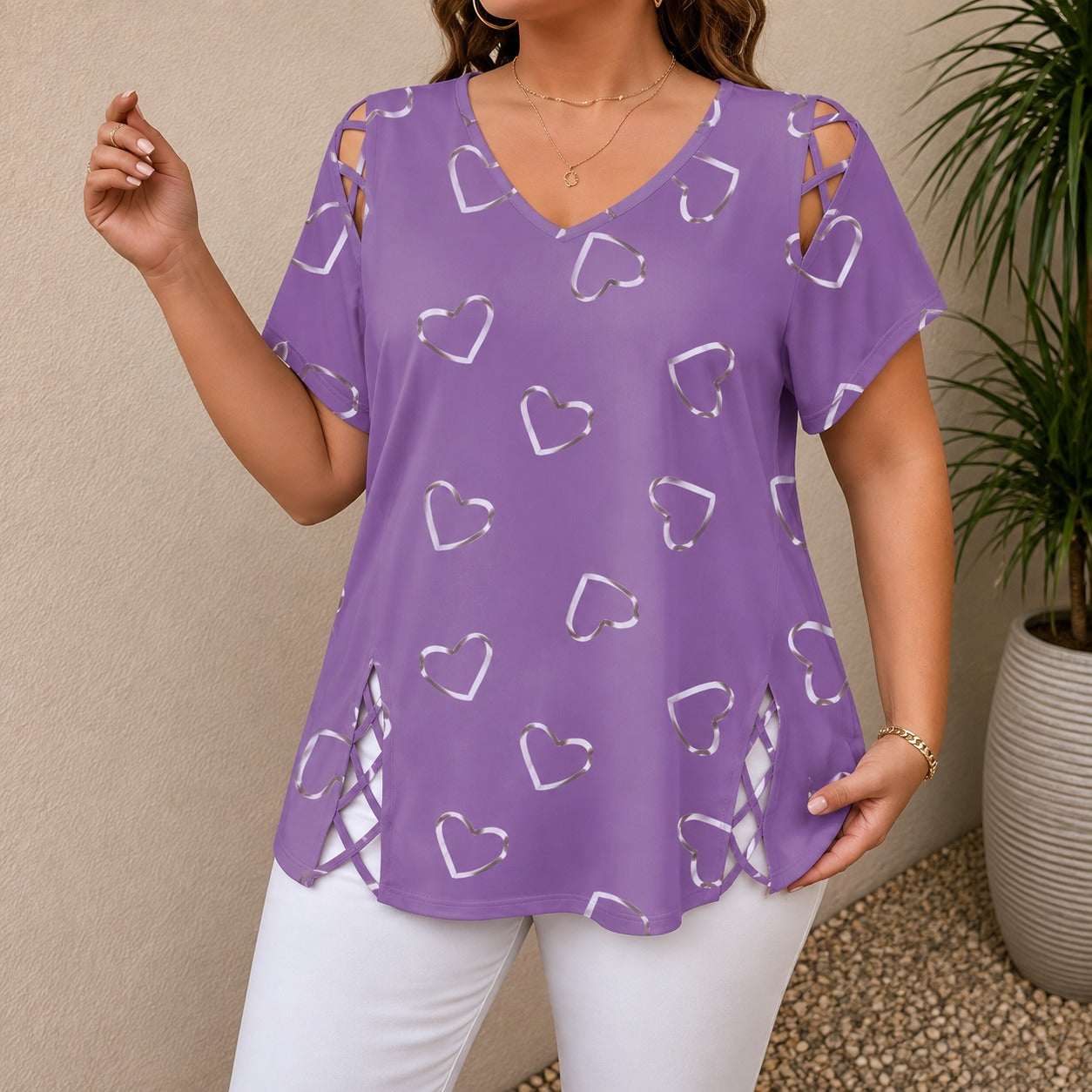 Blusa Paola™ com Mangas Vazadas e Estampa de Corações / Um Toque Romântico no Visual