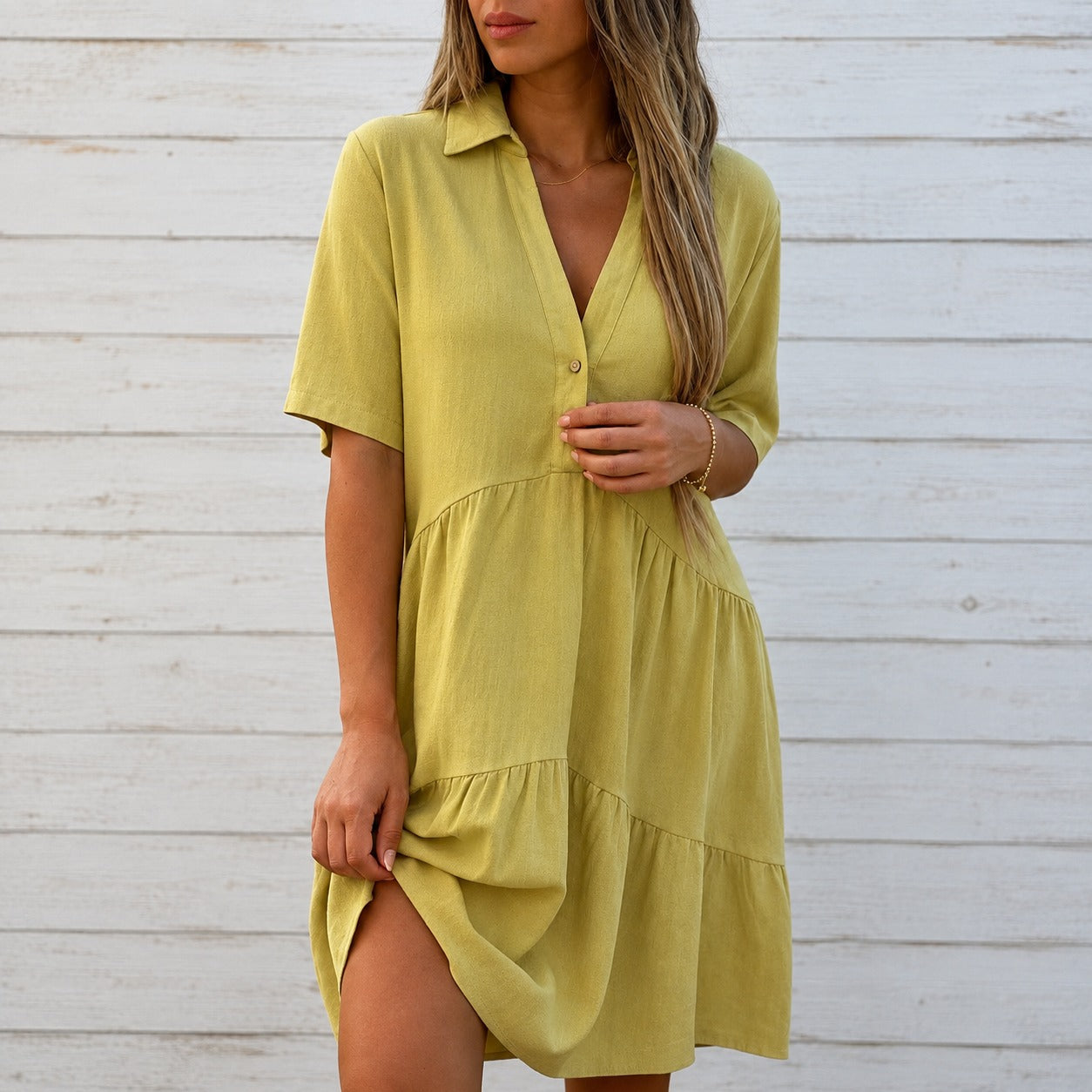 Vestido Fernanda™ em Linho de Algodão com Gola Clássica e Mangas Curtas