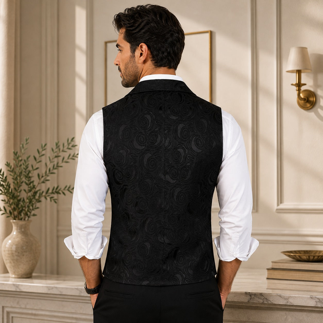 Colete Lorenzi™ com Texturizado Floral e Fechamento Transpassado / Um Caimento Alinhado Para Composições Sofisticadas.