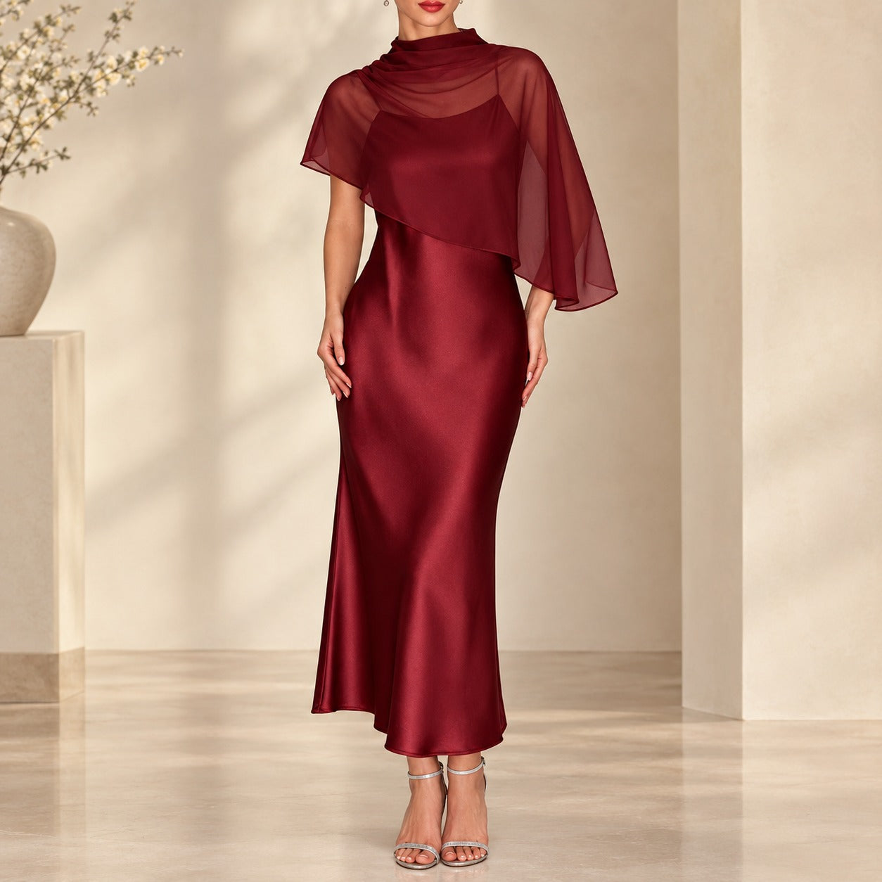 Vestido Leona™ com Sobreposição Assimétrica Transparente e Acabamento Acetinado
