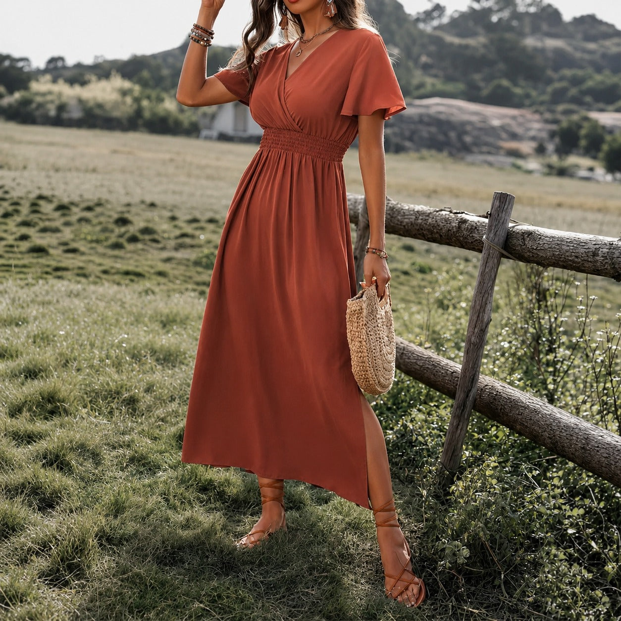 Vestido Mavie™ com Decote Transpassado e Cintura Ajustada com Lastex / Proporções que Valorizam a Silhueta sem Pesar no Visual
