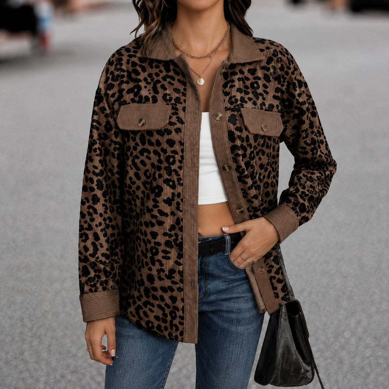 Jaqueta Carla™ com Estampa Animal Print, Textura Canelada e Botões Frontais