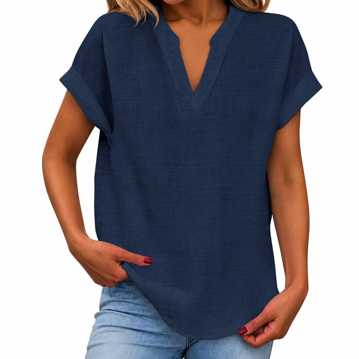 Blusa Maíra™ com Mangas Curtas Dobradas e Barra Arredondada / Uma escolha prática para dias quentes, passeios e viagens