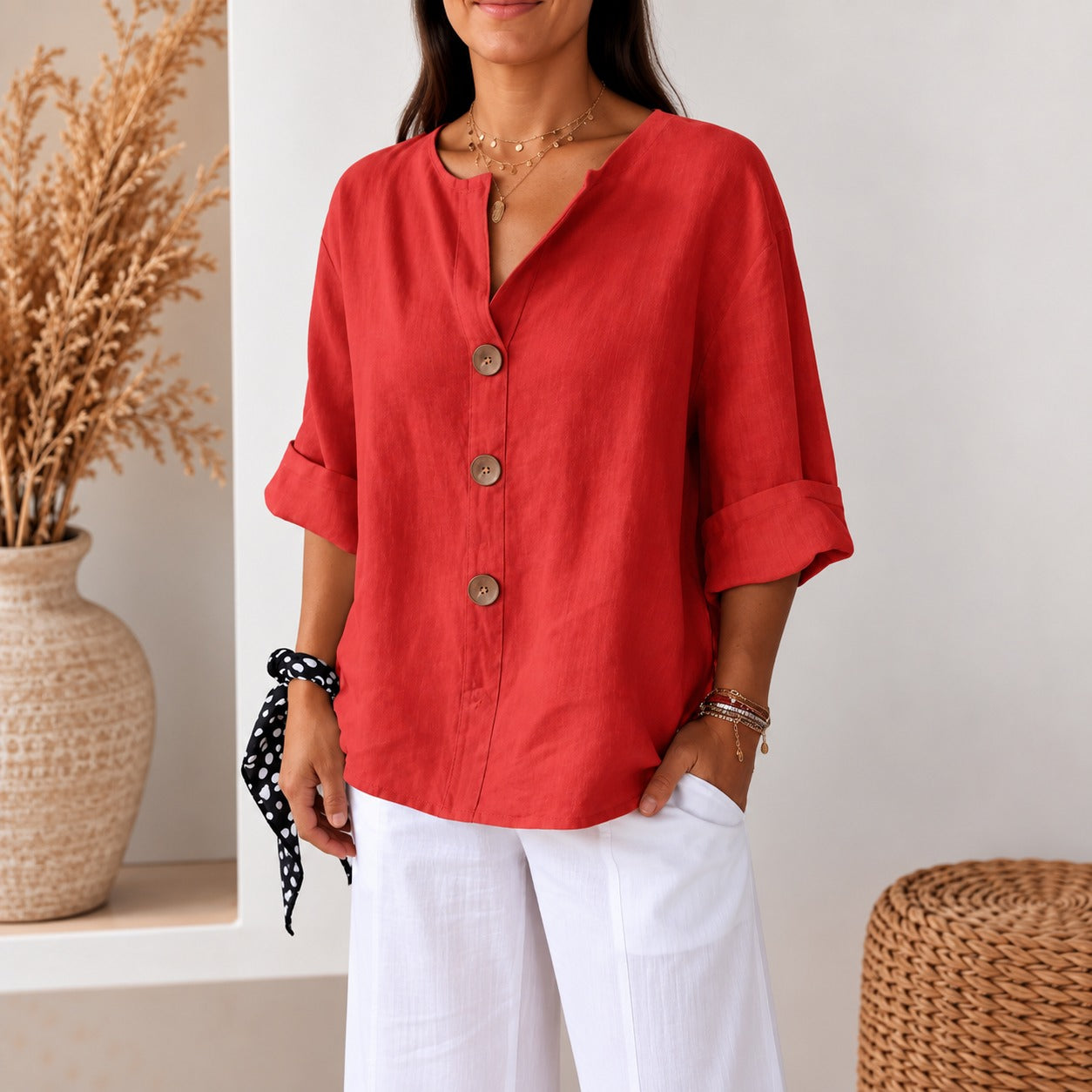Blusa Avelora™ com Modelagem Solta, Botões Frontais e Caimento Leve