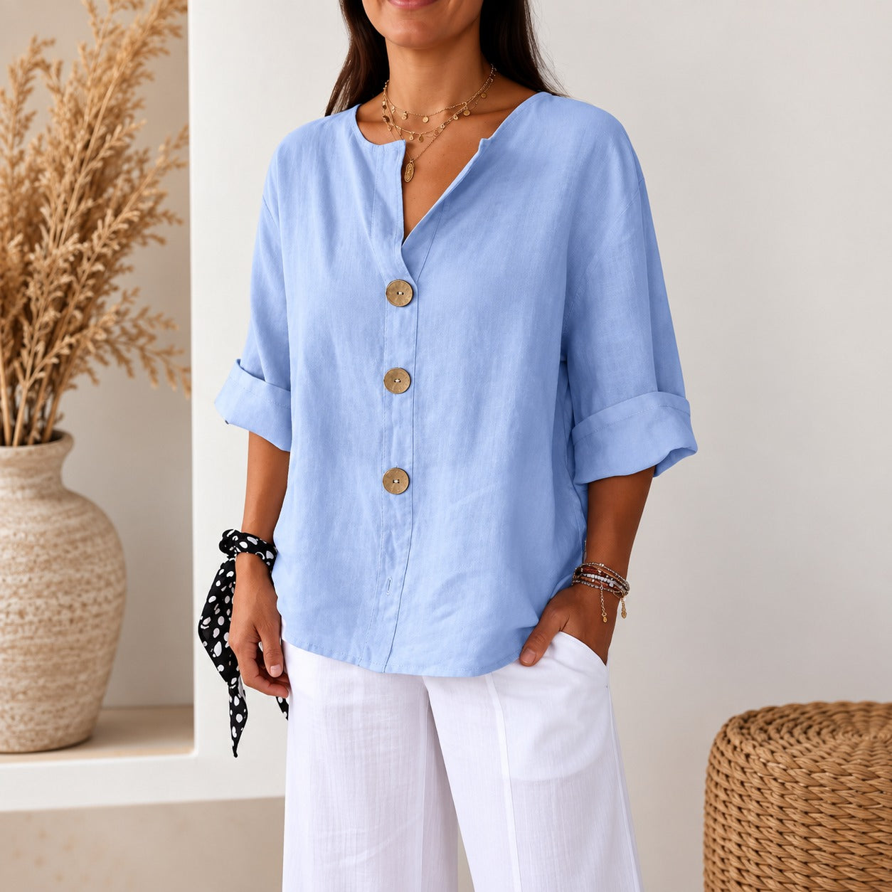 Blusa Avelora™ com Modelagem Solta, Botões Frontais e Caimento Leve
