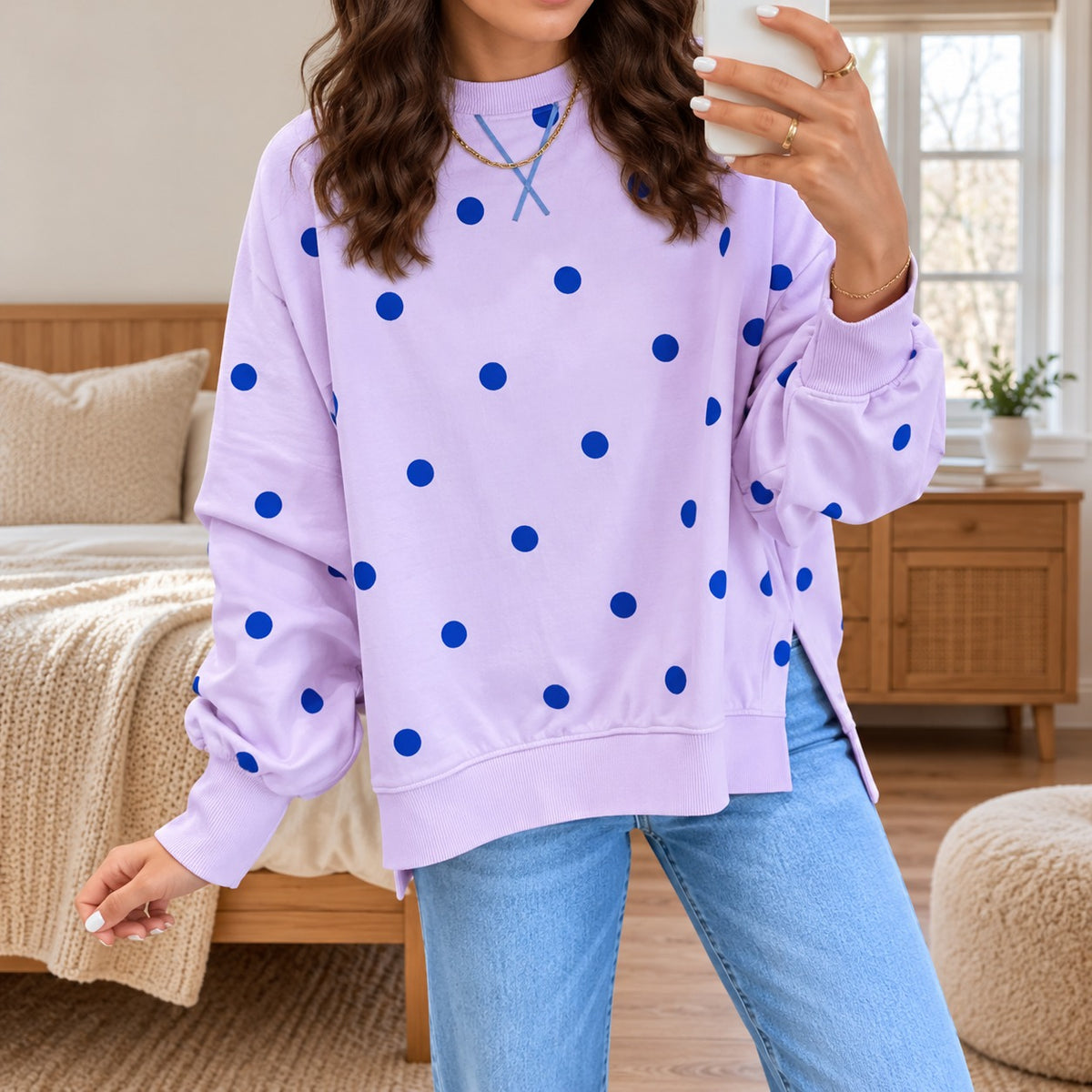 Blusa Valine™ com Estampa de Poás contrastantes, Modelagem Ampla e Barra Assimétrica