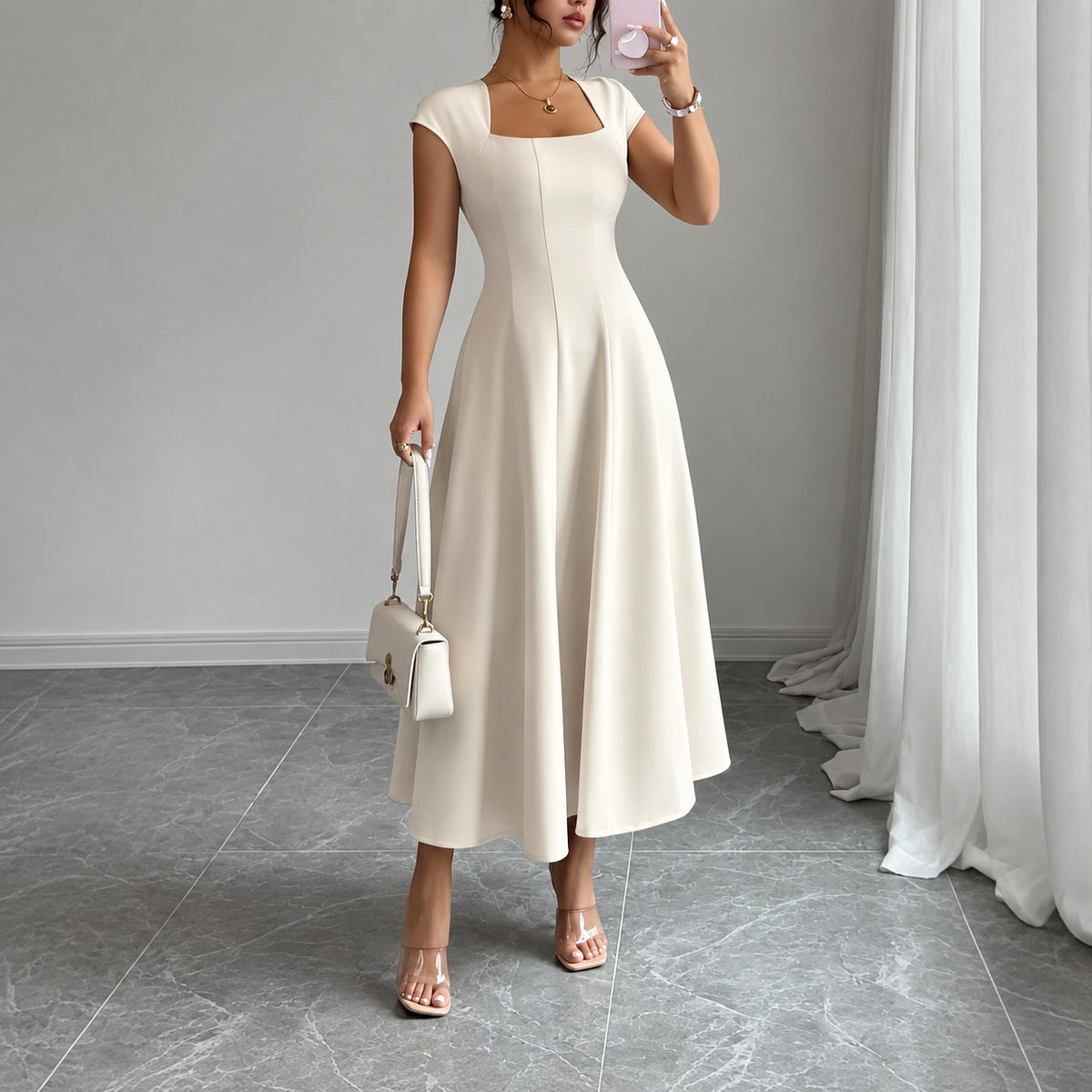 Vestido Eloara™ com Decote Quadrado e Saia Evasê / Uma Silhueta Clássica que Valoriza as Proporções