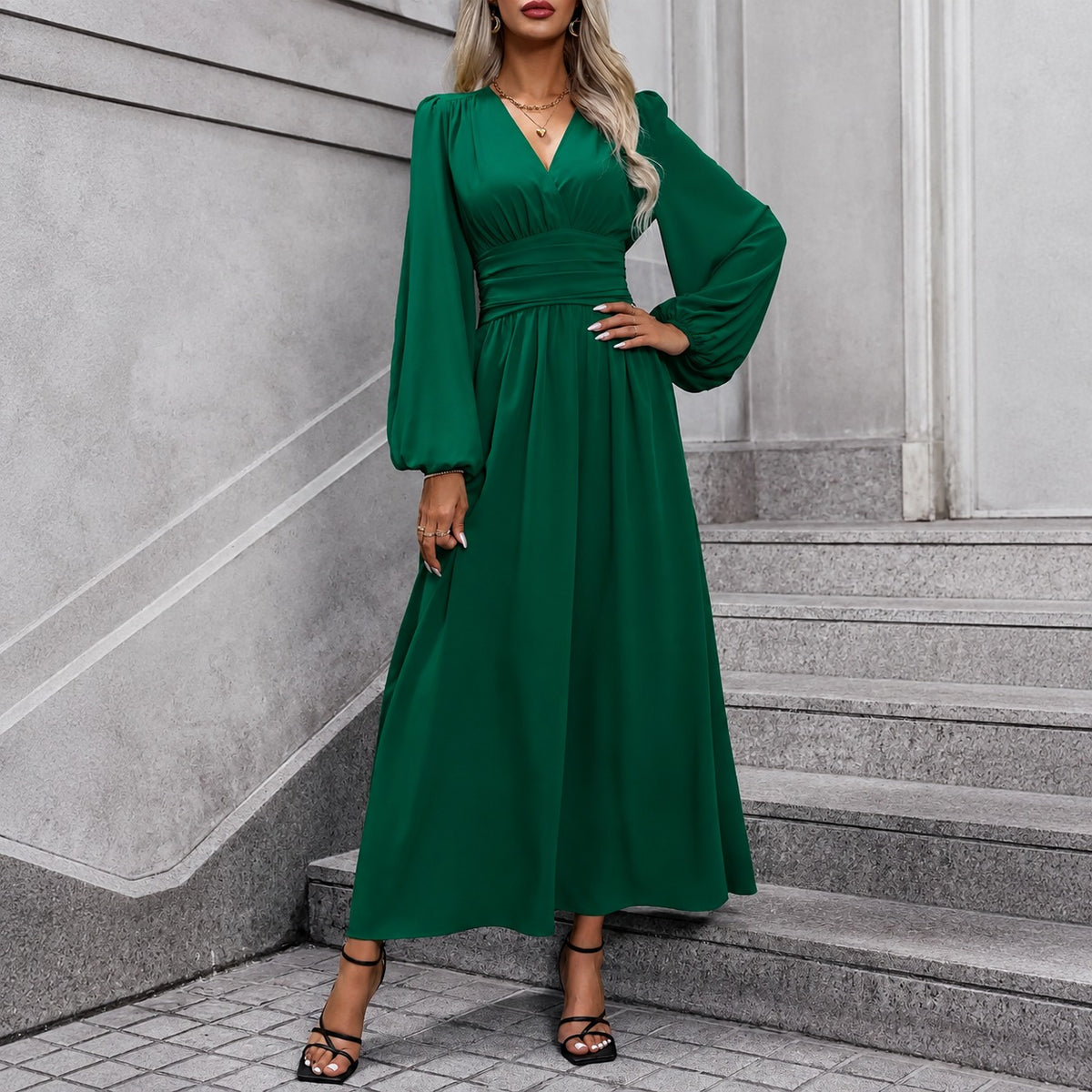 Vestido Lorena™ com Cintura Drapeada e Mangas Bufantes / Detalhes Que Trazem Elegância à Silhueta