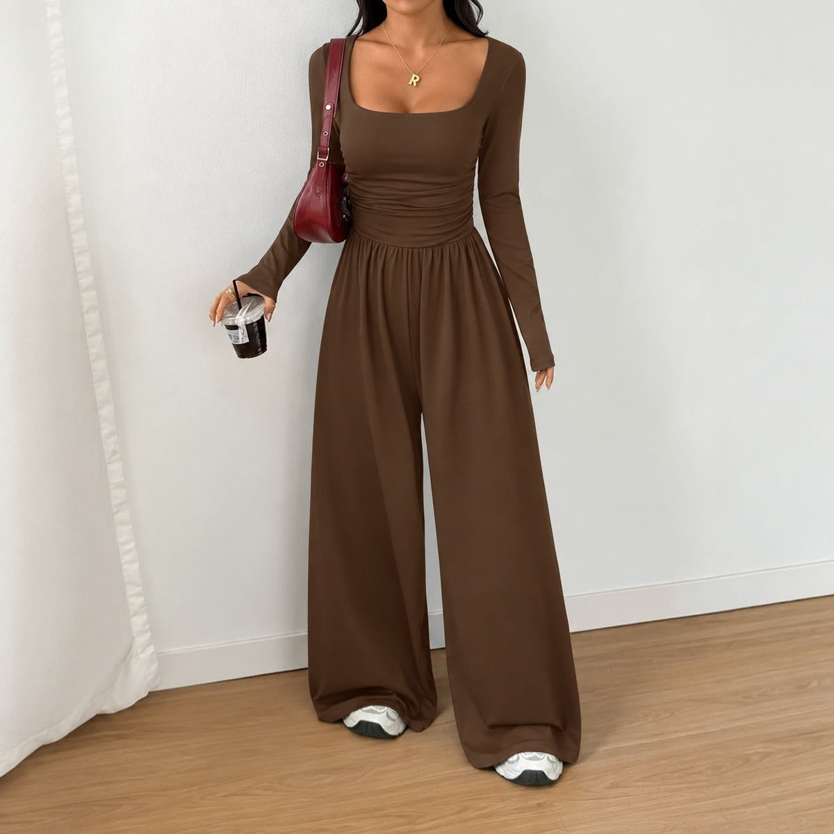 Macacão Serena™ com Modelagem Pantalona, Mangas Longas e Cintura Marcada