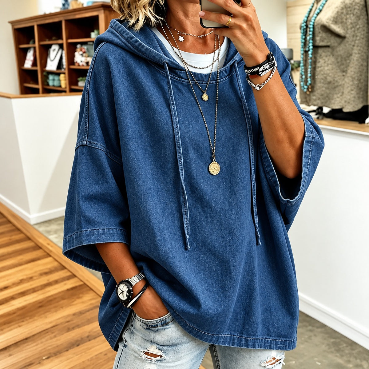 Blusa Cecília™ Jeans com Capuz, Mangas 3/4 Amplas e Modelagem Oversized