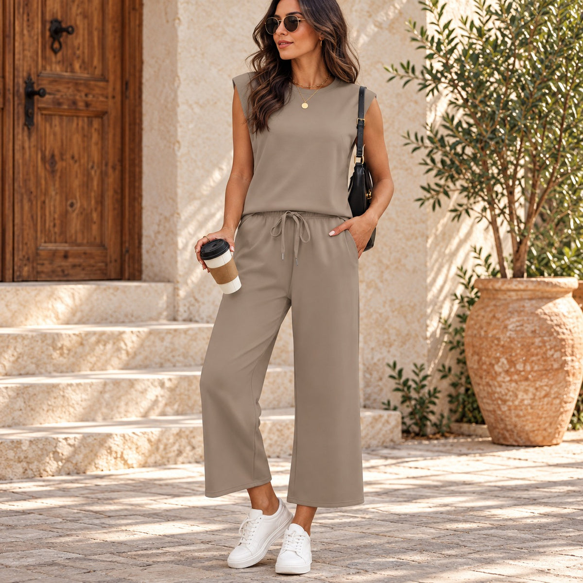 Conjunto Danika™ com Blusa Sem Mangas e Calça Pantalona com Cordão Ajustável