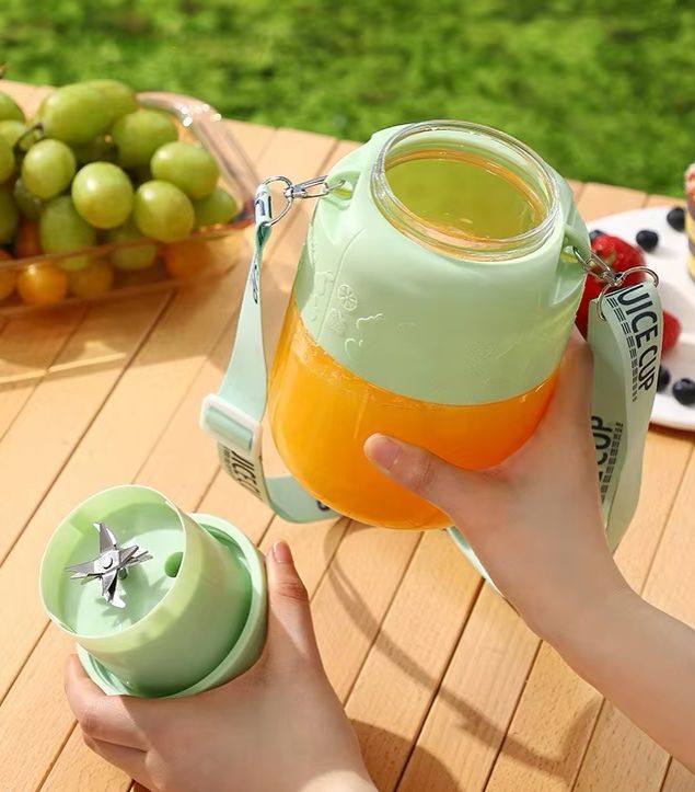 Copo Mixer SummerVibe™ Modern Lar / Bebidas Refrescantes e Nutritivas a Qualquer Hora do Verão!