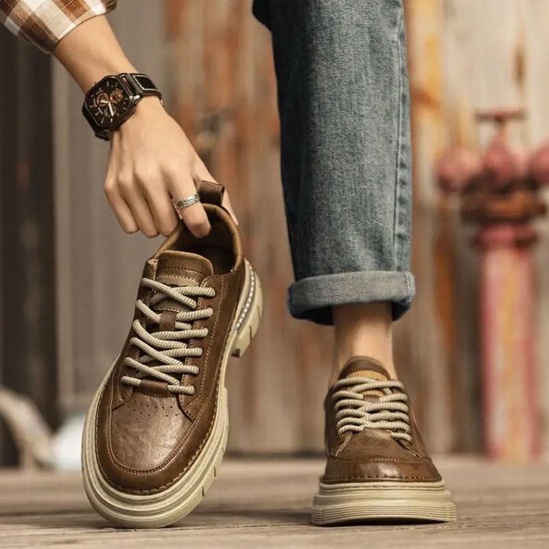 Tênis Heritage™ com Tecnologia Aeroblade e Solado Robusto / O Legado do Couro Premium e Tradição Artesanal!