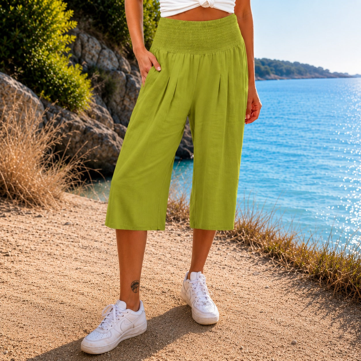 Calça Capri Rosetta™ em Linho de Algodão com Cós Franzido Elegante