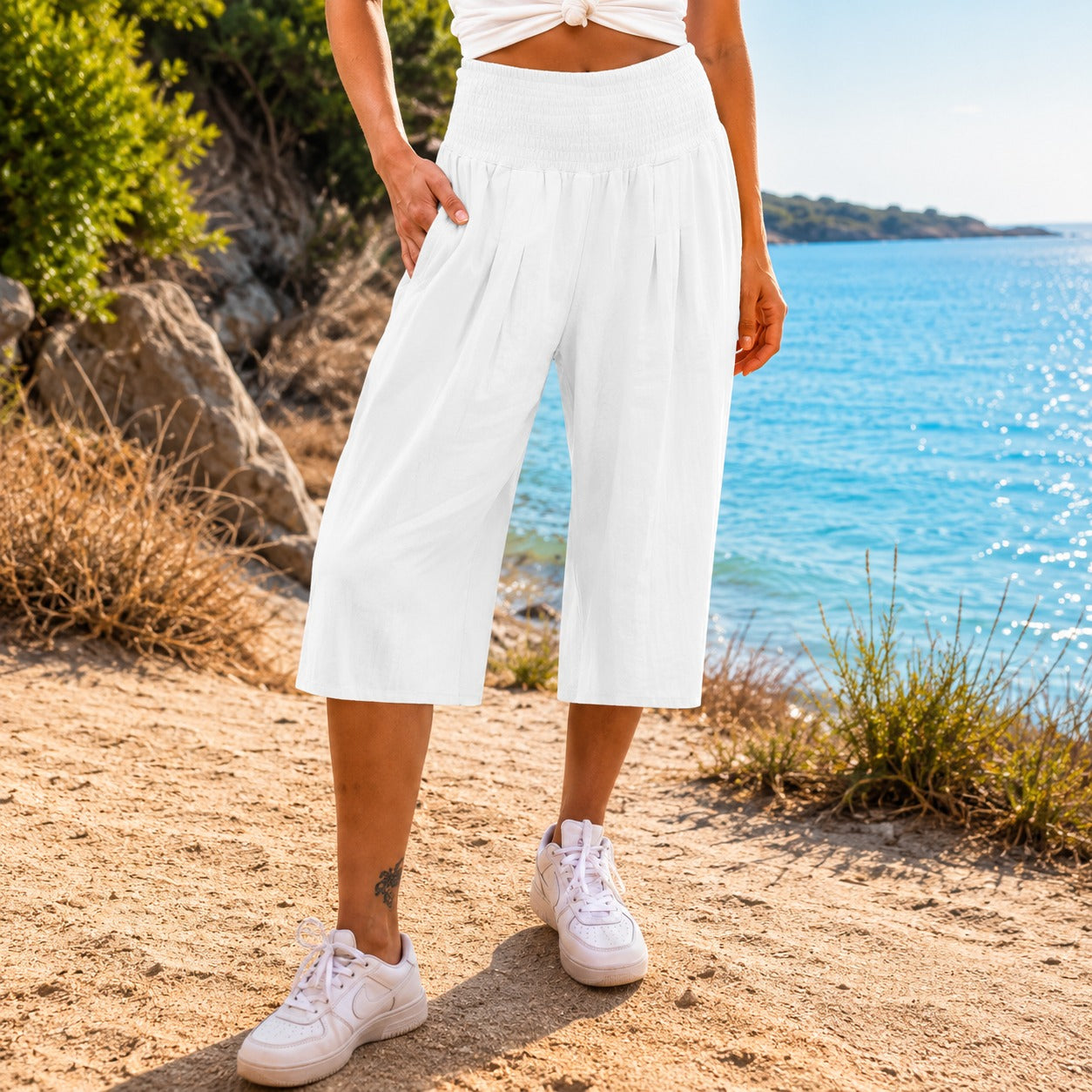 Calça Capri Rosetta™ em Linho de Algodão com Cós Franzido Elegante