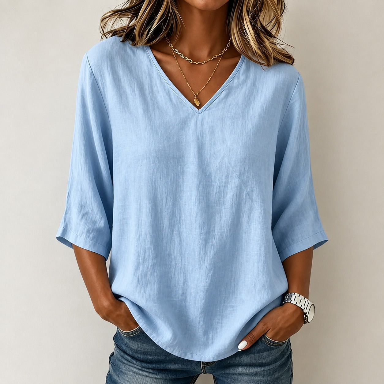 Blusa Naila™ em Linho de Algodão com Mangas 3/4, e Gola V / Conforto que Acompanha Sua Rotina