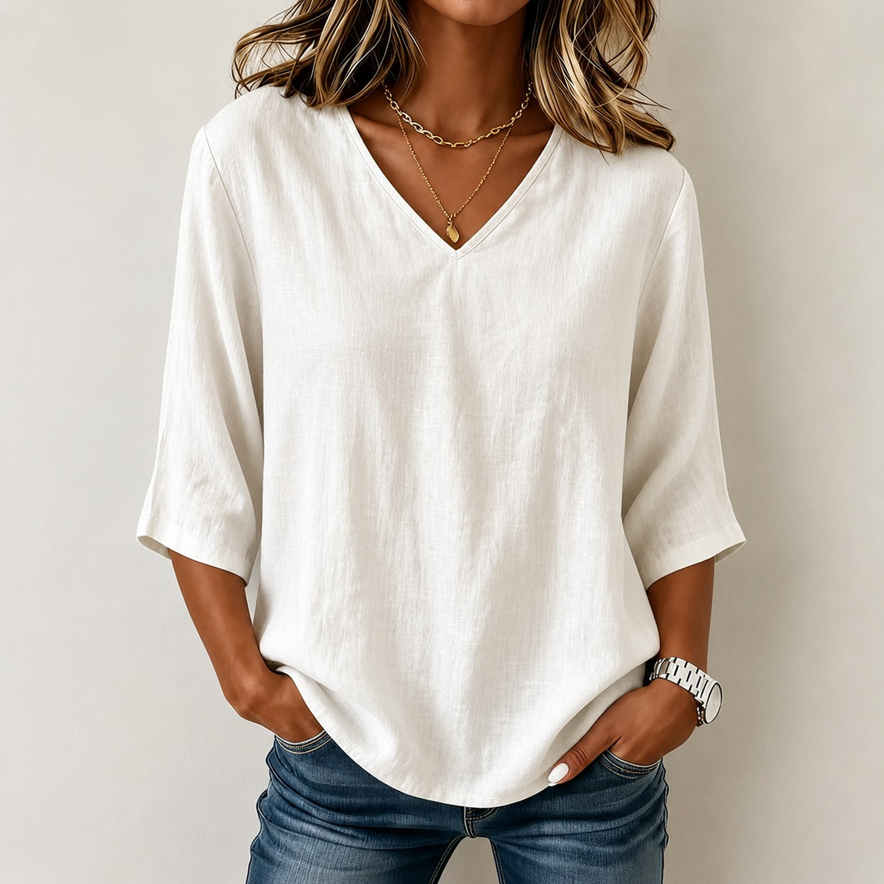 Blusa Naila™ em Linho de Algodão com Mangas 3/4, e Gola V / Conforto que Acompanha Sua Rotina