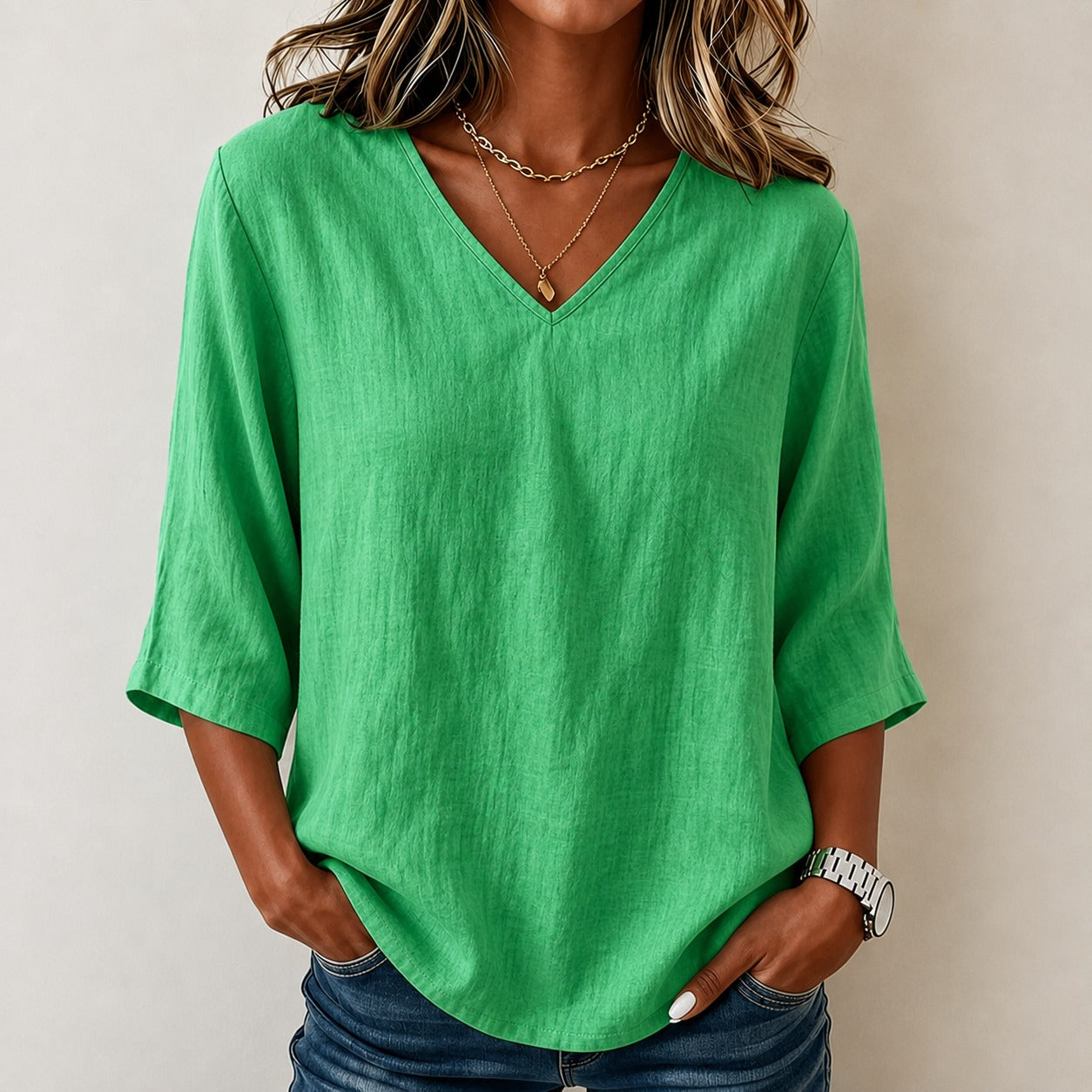Blusa Naila™ em Linho de Algodão com Mangas 3/4, e Gola V / Conforto que Acompanha Sua Rotina