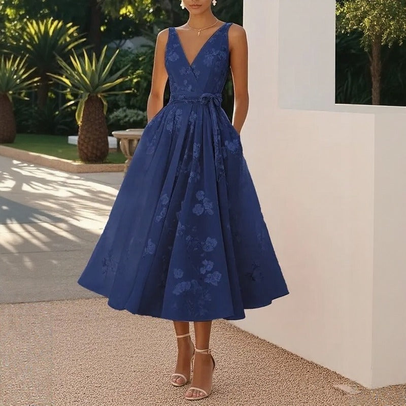Vestido Lavienne™ com Estampa Floral Charmosa e Cintura Marcada com Laço / Detalhes Românticos Que Elevam A Produção