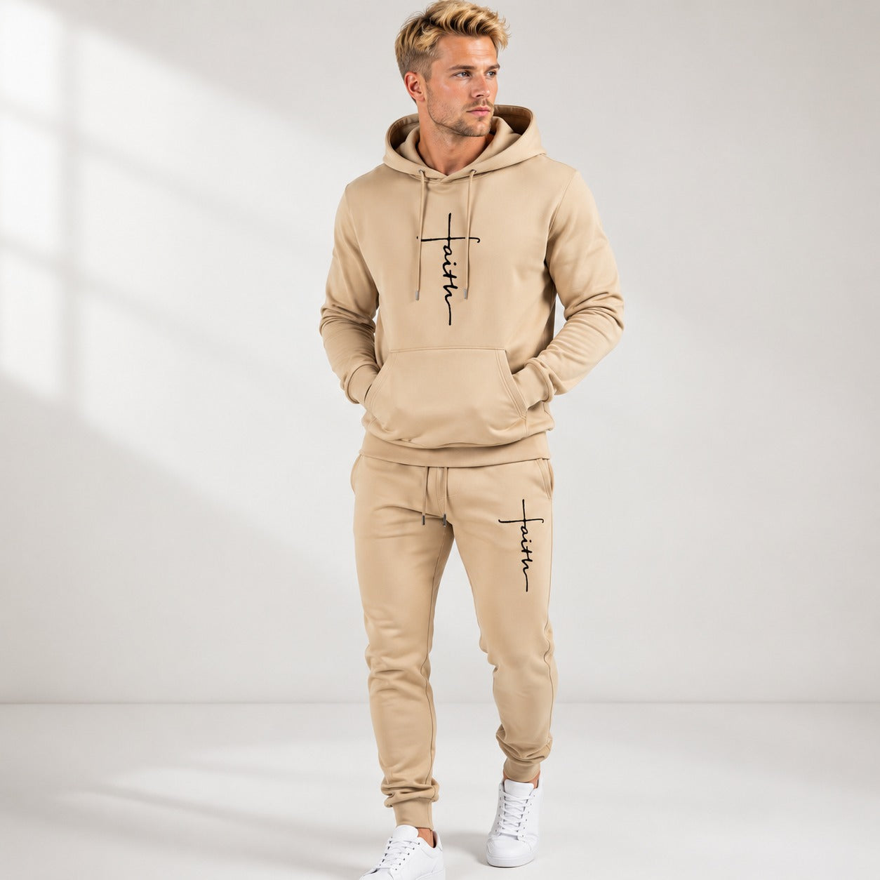 Conjunto Raviel™ com Estampa Faith, Moletom de Capuz e Calça Jogger