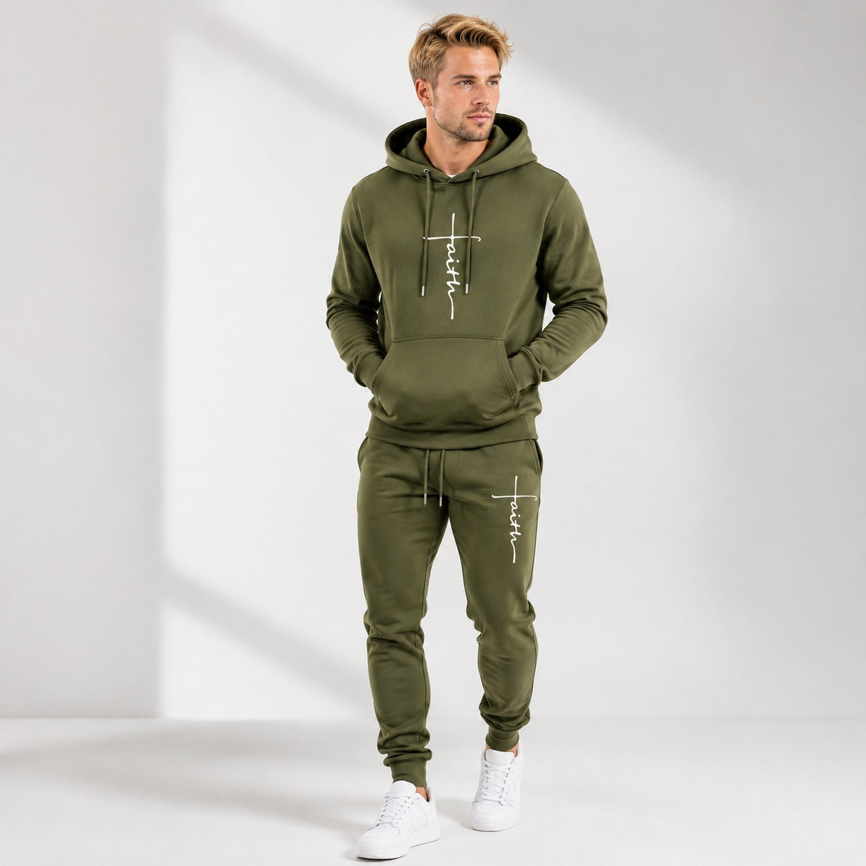 Conjunto Raviel™ com Estampa Faith, Moletom de Capuz e Calça Jogger