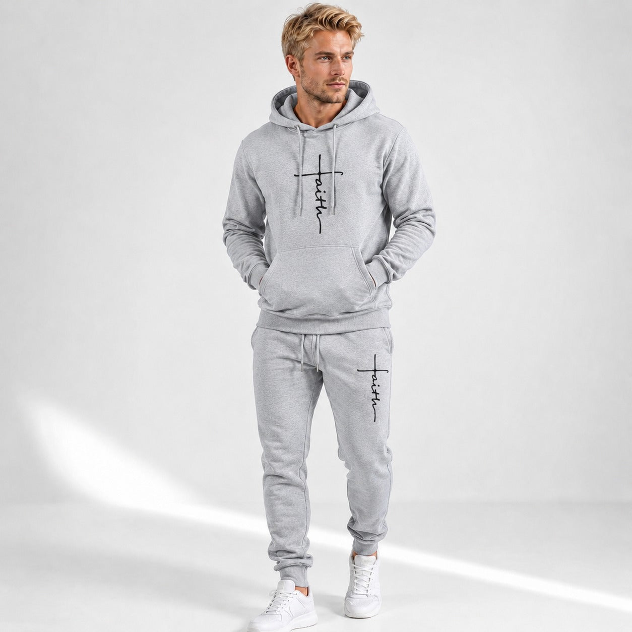 Conjunto Raviel™ com Estampa Faith, Moletom de Capuz e Calça Jogger