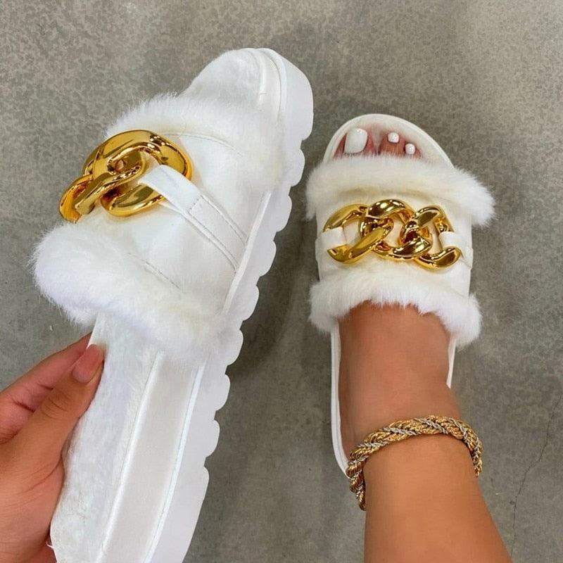 Chinelo de Pelúcia Moda Inverno 2023 - Winter Furry / A combinação perfeita entre estilo e conforto para seus pés! - ModernLar