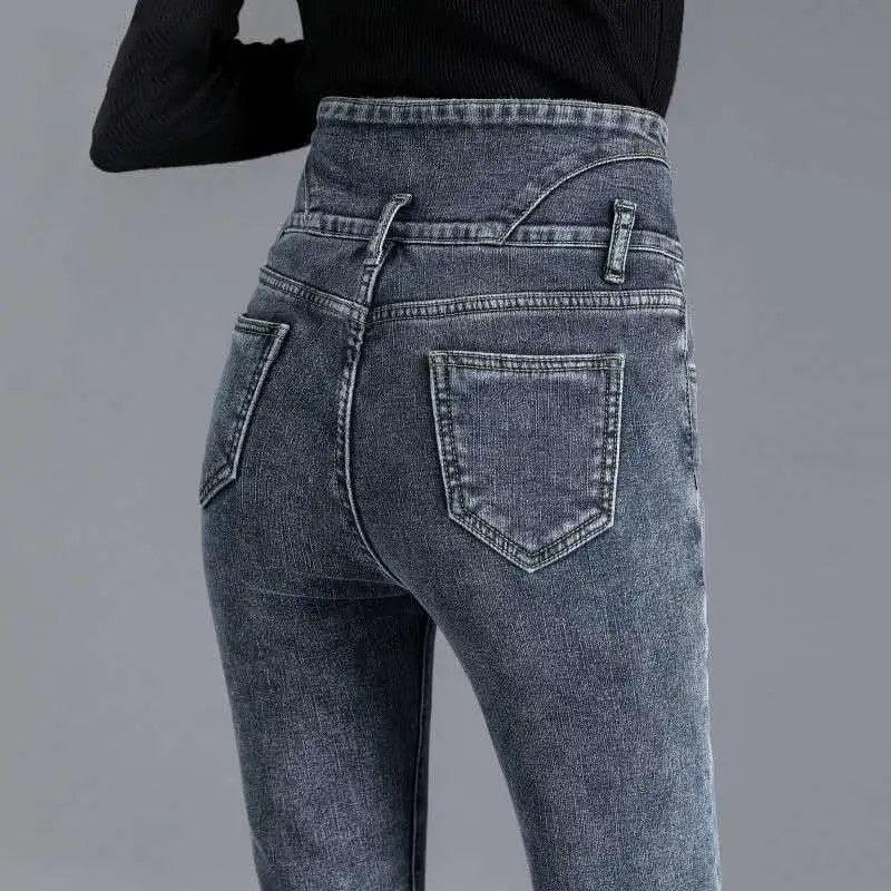 Calça Jeans Morela™ com Interior em Veludo / A Sua Melhor Opção Para Passar o Inverno! - ModernLar
