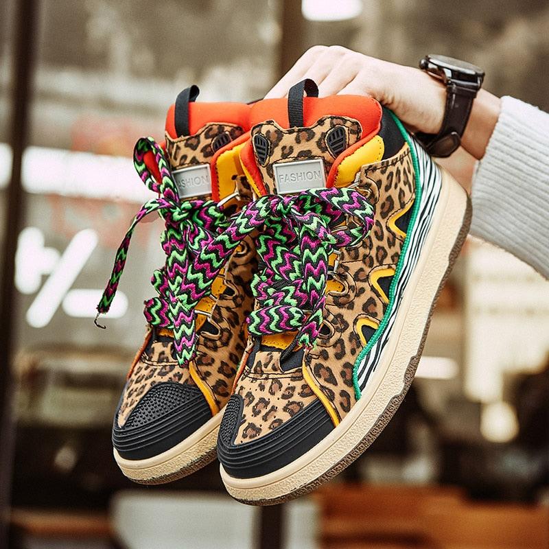 Tênis Unissex de Grife Cano Alto - Leopard Print / Domine as Ruas com Estilo Selvagem! - ModernLar